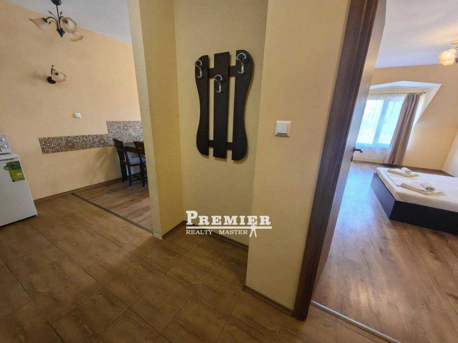 Продава се Двустаен апартамент в Бургас, Акациите - 67 кв.м за 1403 €/кв.м - Снимка #10