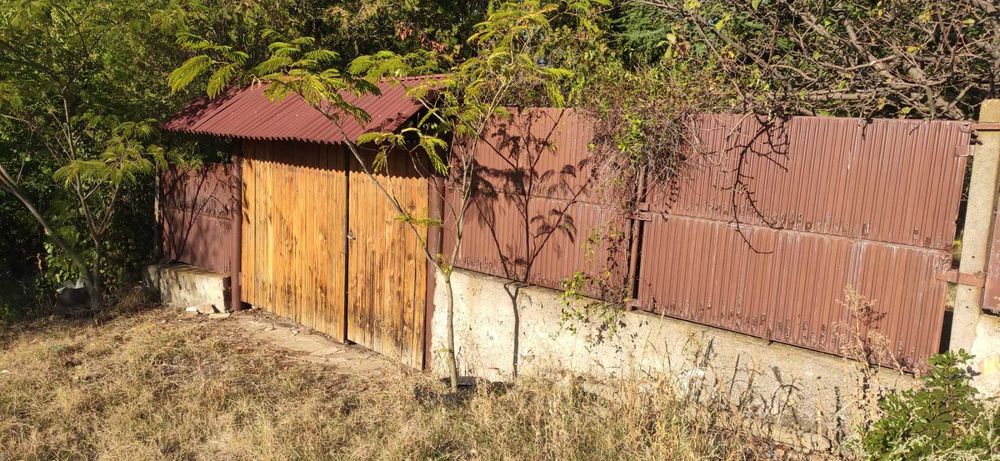 Къща с двор, лозе, басейн, беседка, кладенец с. Козаревец (Ст Загора)