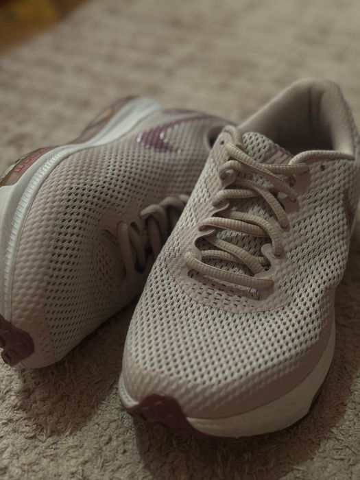 Дамски маратонки Nike