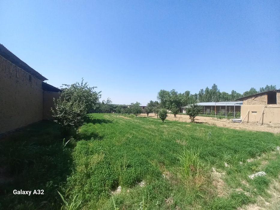 Yer sotiladi Nazarbek Ittifoq sotihi 9900dan