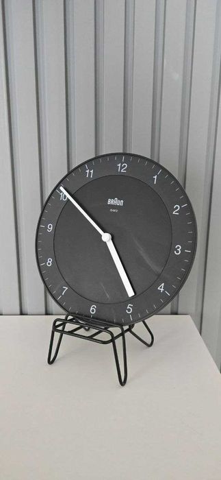 Луксозен стенен часовник Braun