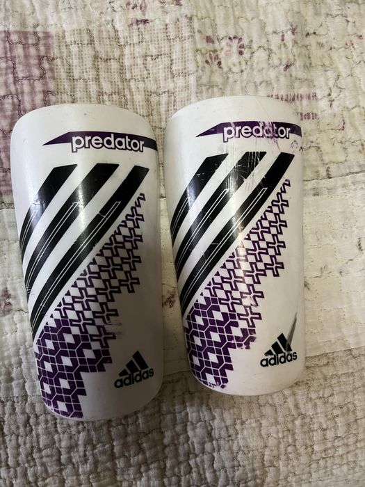 Футбольные щитки