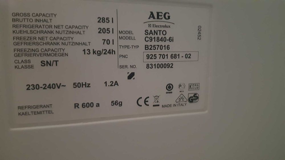 Хладилник с фризер за вграждане AEG Electrolux