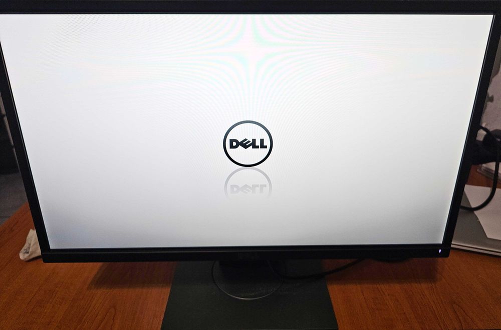 Monitor LED Dell 23", Full HD, VGA, HDMI, Display Port, USB, P2317H