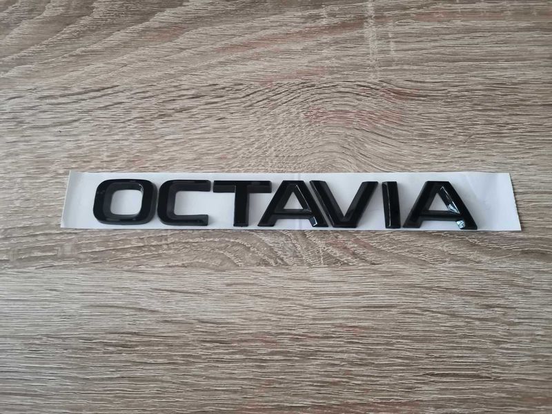 черен надпис емблема Skoda Octavia Шкода Октавиа нов стил