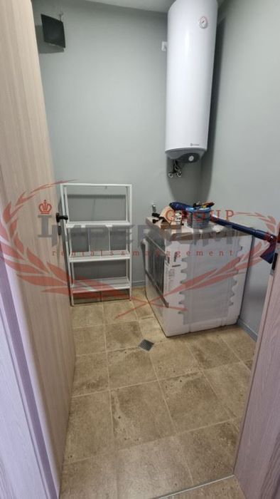 Дава се под наем Двустаен апартамент в Варна, Цветен квартал - 65 кв.м за 561 € - Снимка #11