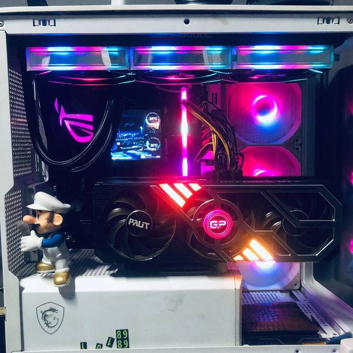 Kuchli kompyuter Core i9 12900kf