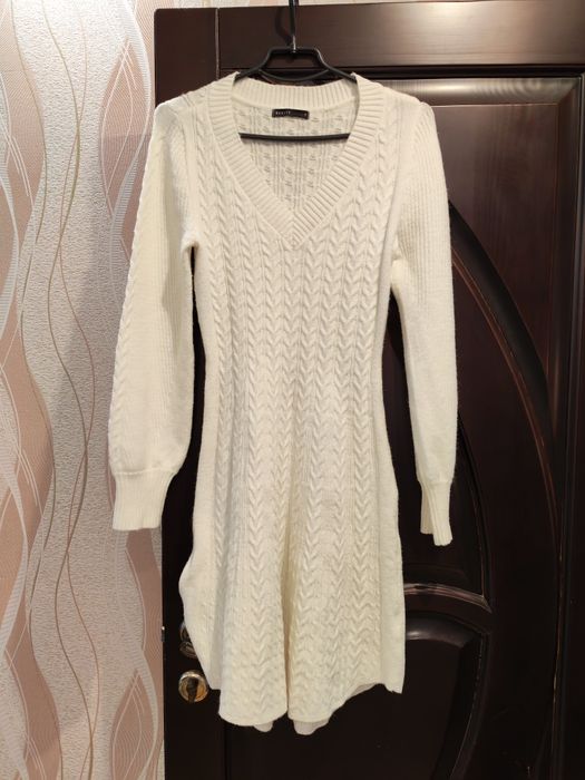 Dress Woolen white