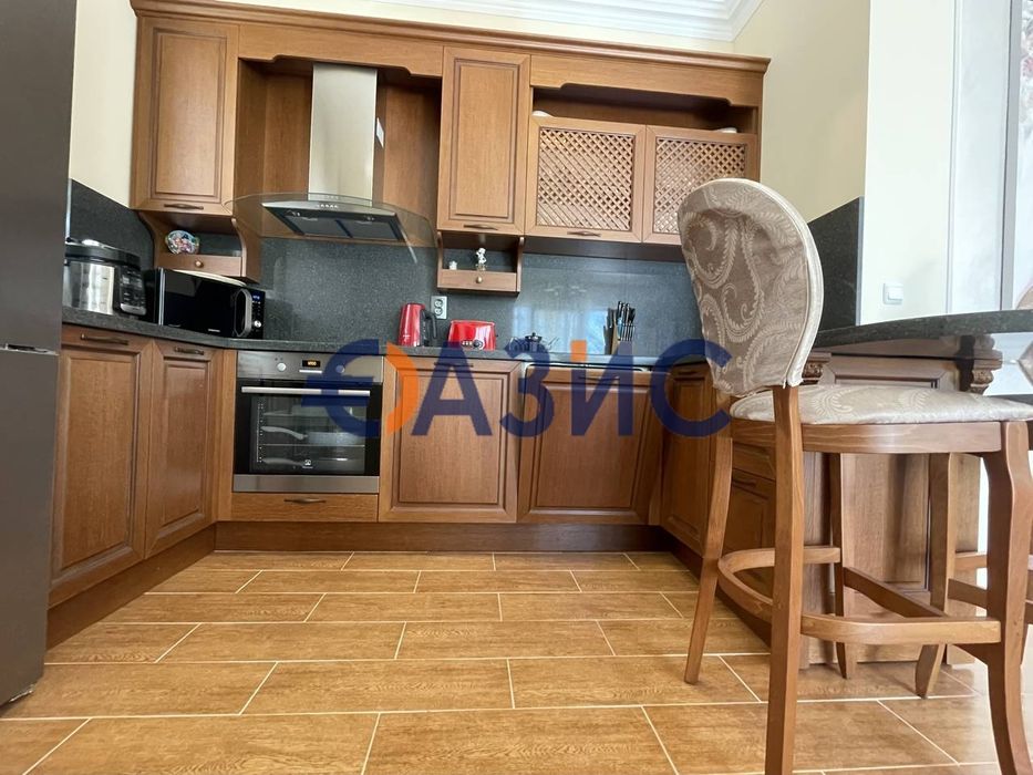 Продава се Къща в Свети Влас - 250 кв.м за 1520 €/кв.м - Снимка #9