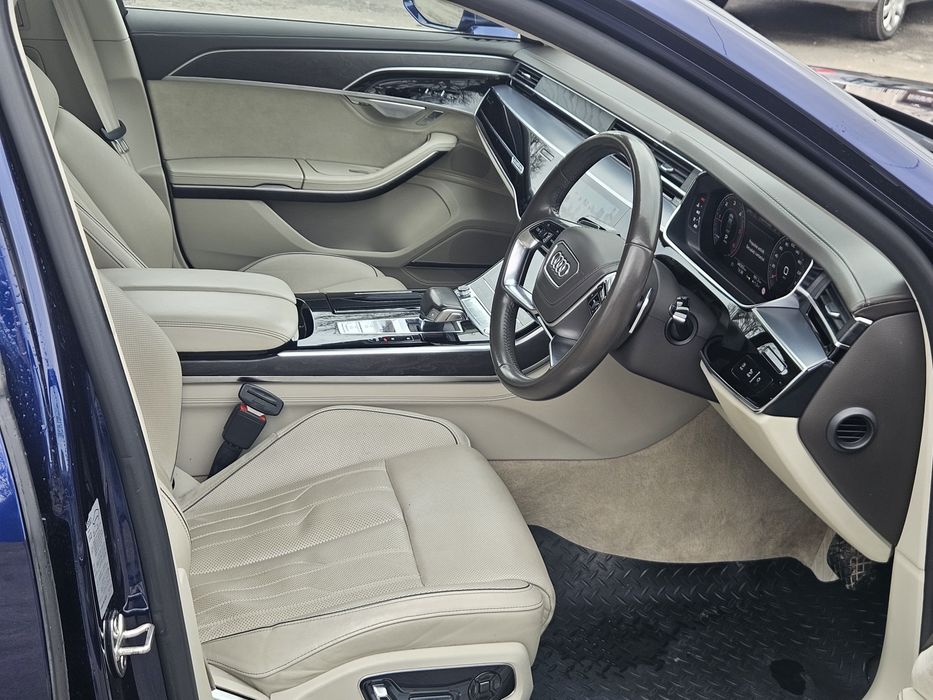 Audi a8 2019  5.0 Mild Hybrid   Volan pe partea dreaptă