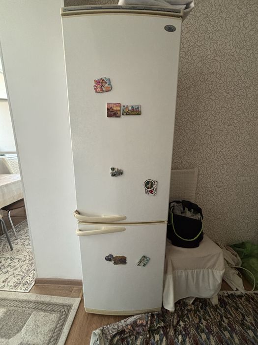 продаю холодильник Атлант