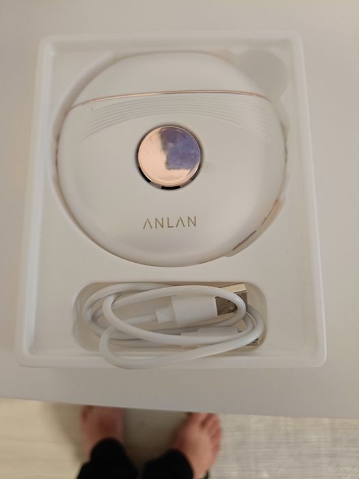 Aparat de masaj facial nou sigilat