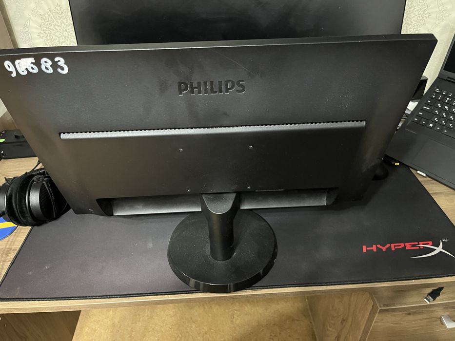 Монитор Philips 24
