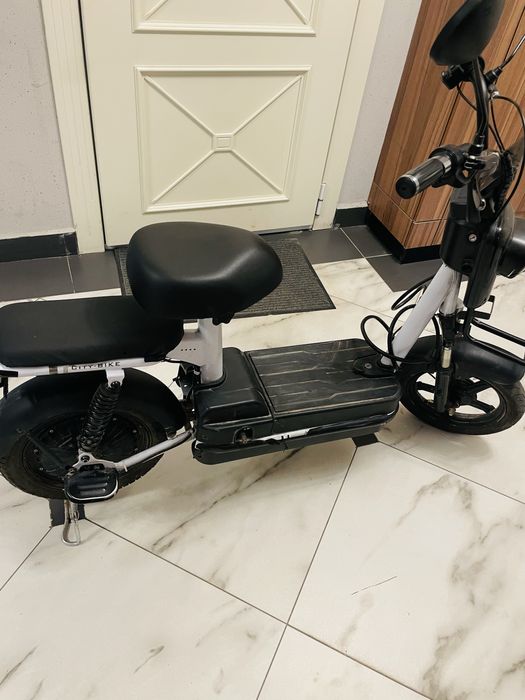 Продаю электроскутер 450 ват