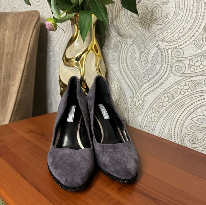 Продам туфли женские