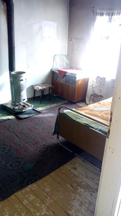 Триетажна къща в с. Забърдо