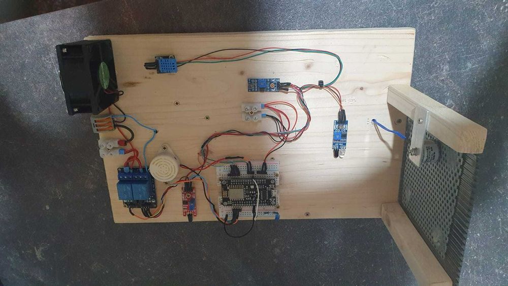 Proiect Arduino licenta Lucrarile Inginerie Robotica Informatica etti