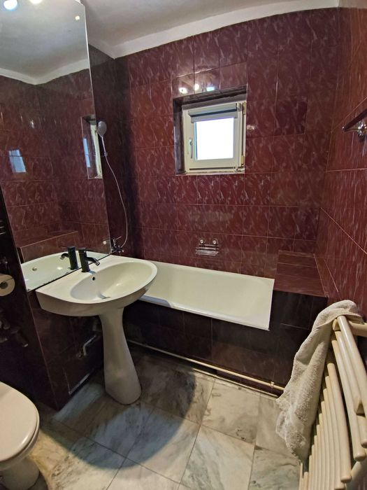 Vand apartament 2 camere luminat si spatios  pe Str. Ranetti Timisoara