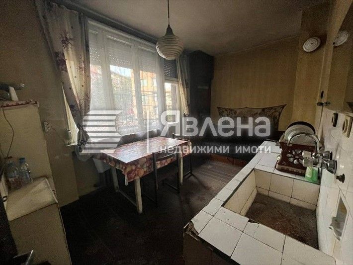 Продава се Тристаен апартамент в Благоевград, Идеален център - 83 кв.м за 992 €/кв.м - Снимка #6