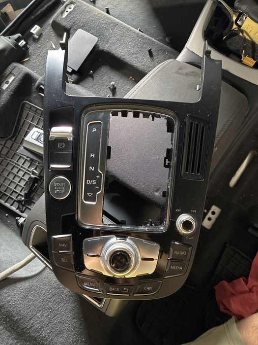 Consola mmi audi cod 8T0 919 611L