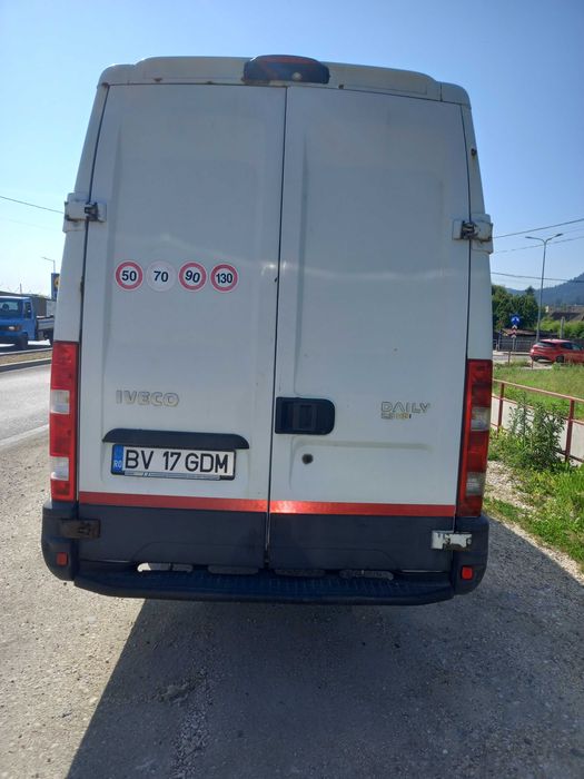 Autoutilitara Iveco Daily 3,5 t, motor 2,3 Diesel,126CP din 2011