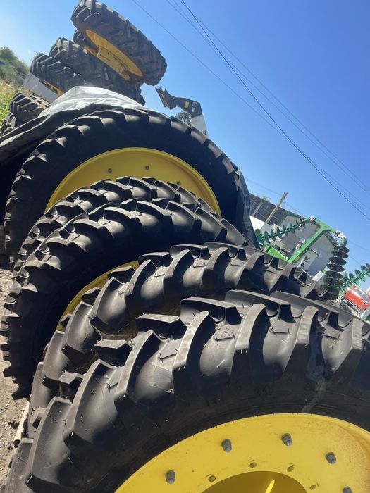Гуми за трактор John deere