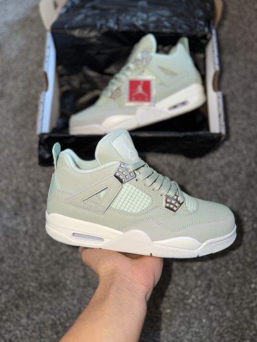 Air Jordan 4 (42)