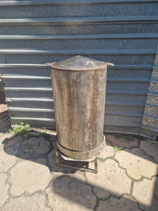 Продам коптильнию .
Описание: Продампр