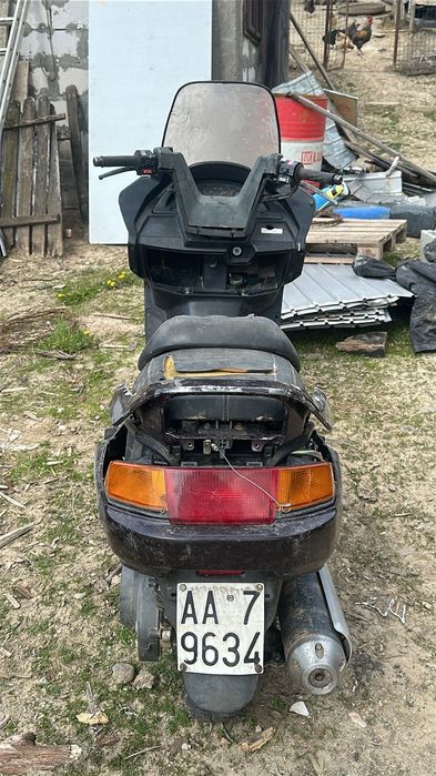 Un scuter yamaha 250