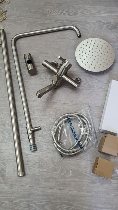 Продам душевую стойку с краном