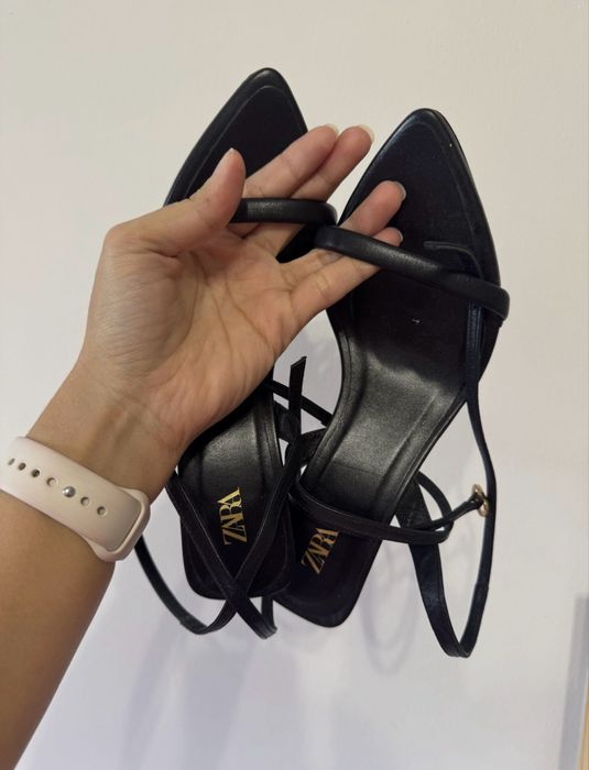 Босоножки кожаные Zara, 36 размер