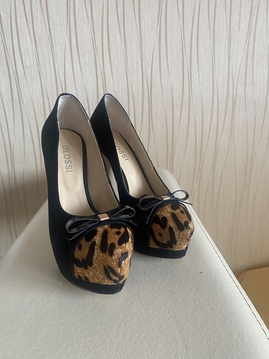 Жеские модельные  туфли -новыа