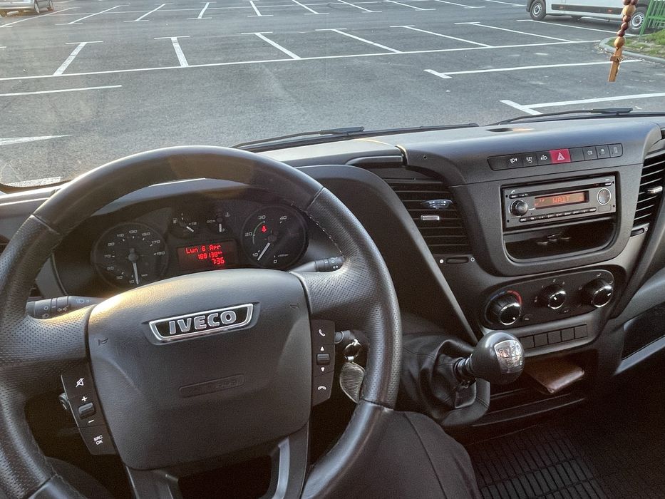 Autoplatforma  Iveco daily