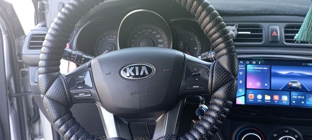 Продам Kia Rio 2014 год