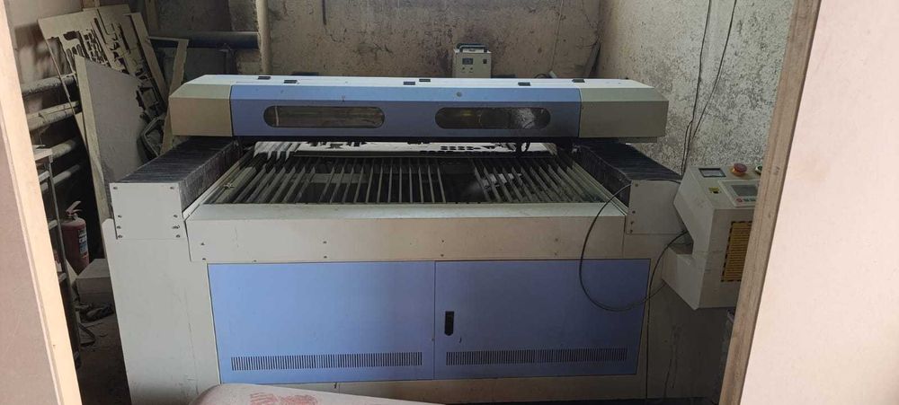 Лазерно- гравировальный станок