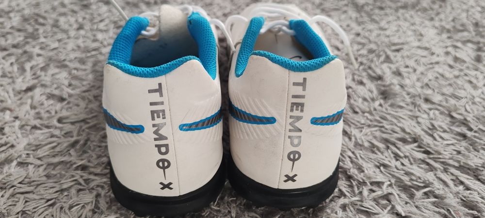 Vând ghete fotbal NIKE mărime 38