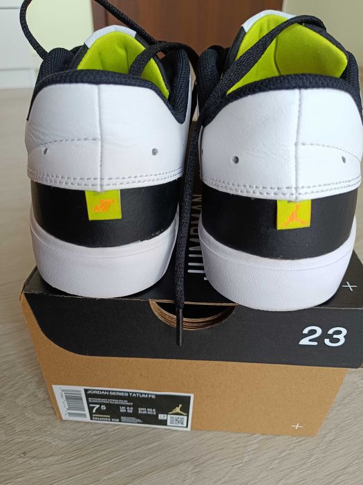 Оригинални маратонки  JORDAN TATUM PE