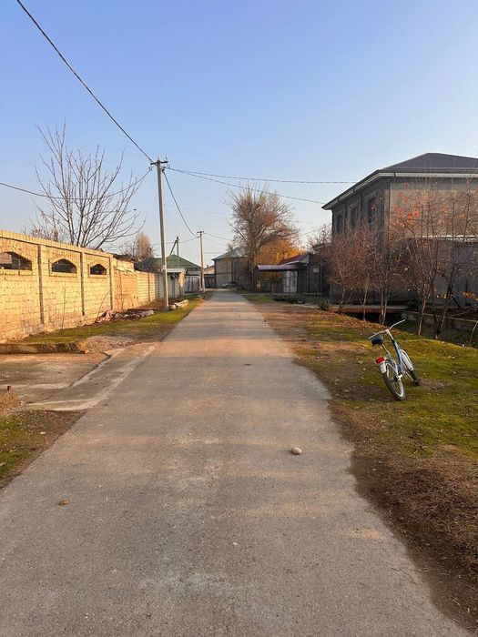 Участок 8.5 соток. Нархи келишилади. Сотихи 31.000дан.