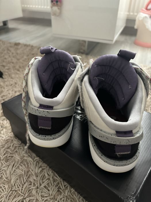 Nike Air Deldon Basketball Shoes