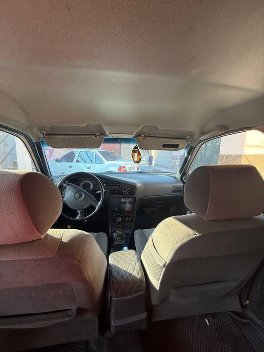 Продам машину нехиа 2