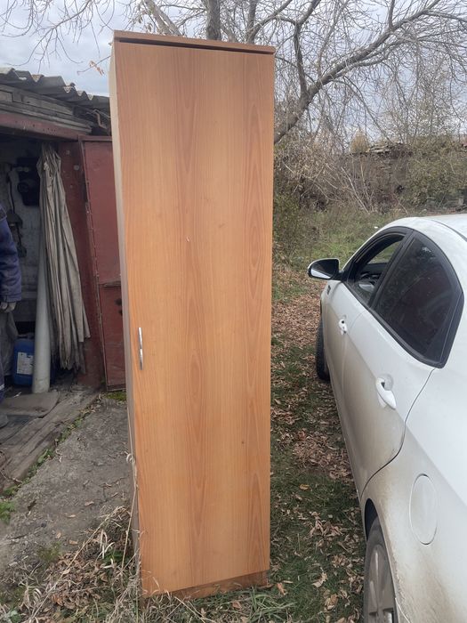 Шкаф пенал           .