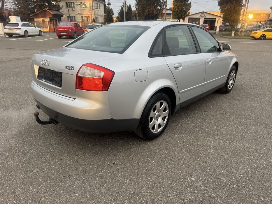 Audi A4 Limuzina //  Automat