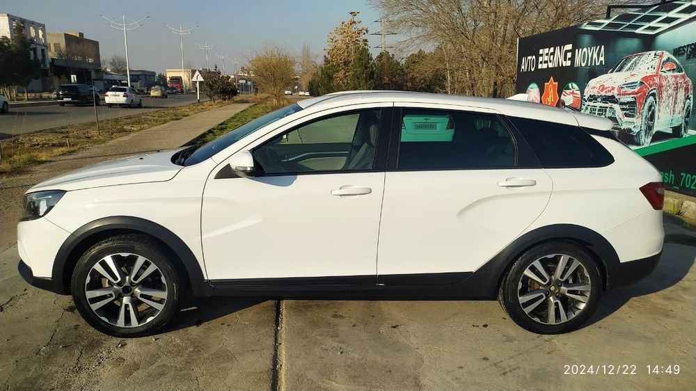 Lada Vesta SW Cross