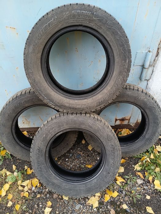 Продам  автошины зимние