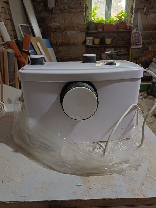 Санитарна помпа Geko 600w/ 270л. В минута/ височина на заустване 8 м. .