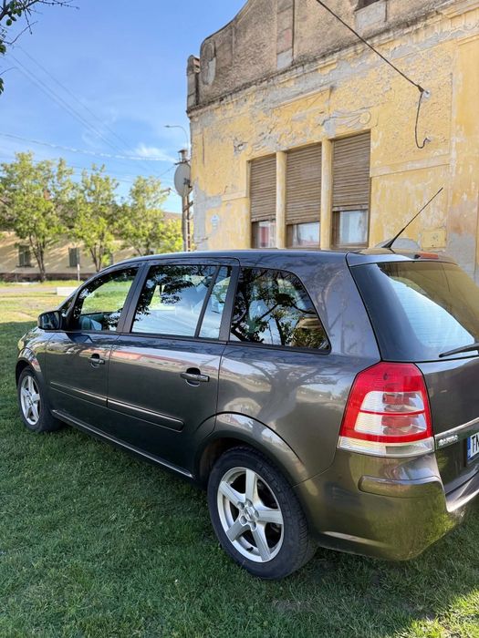 De vânzare Opel zamfira 1.9 diesel 7 locuri