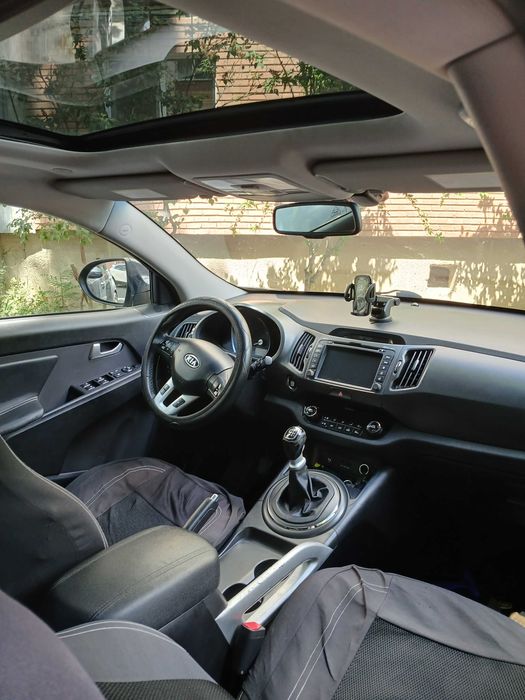 KIA Sportage 2011 — imagine 2