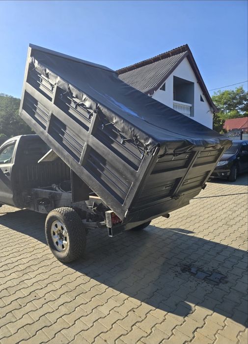 Vand Toyota Hilux basculabila