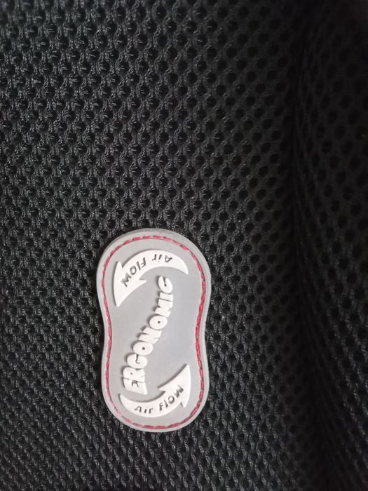 Ghiozdan Scooli cu Star Wars, ergonomic. Pret 70 lei