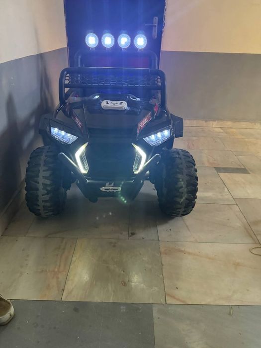 Срочно продам машину новая